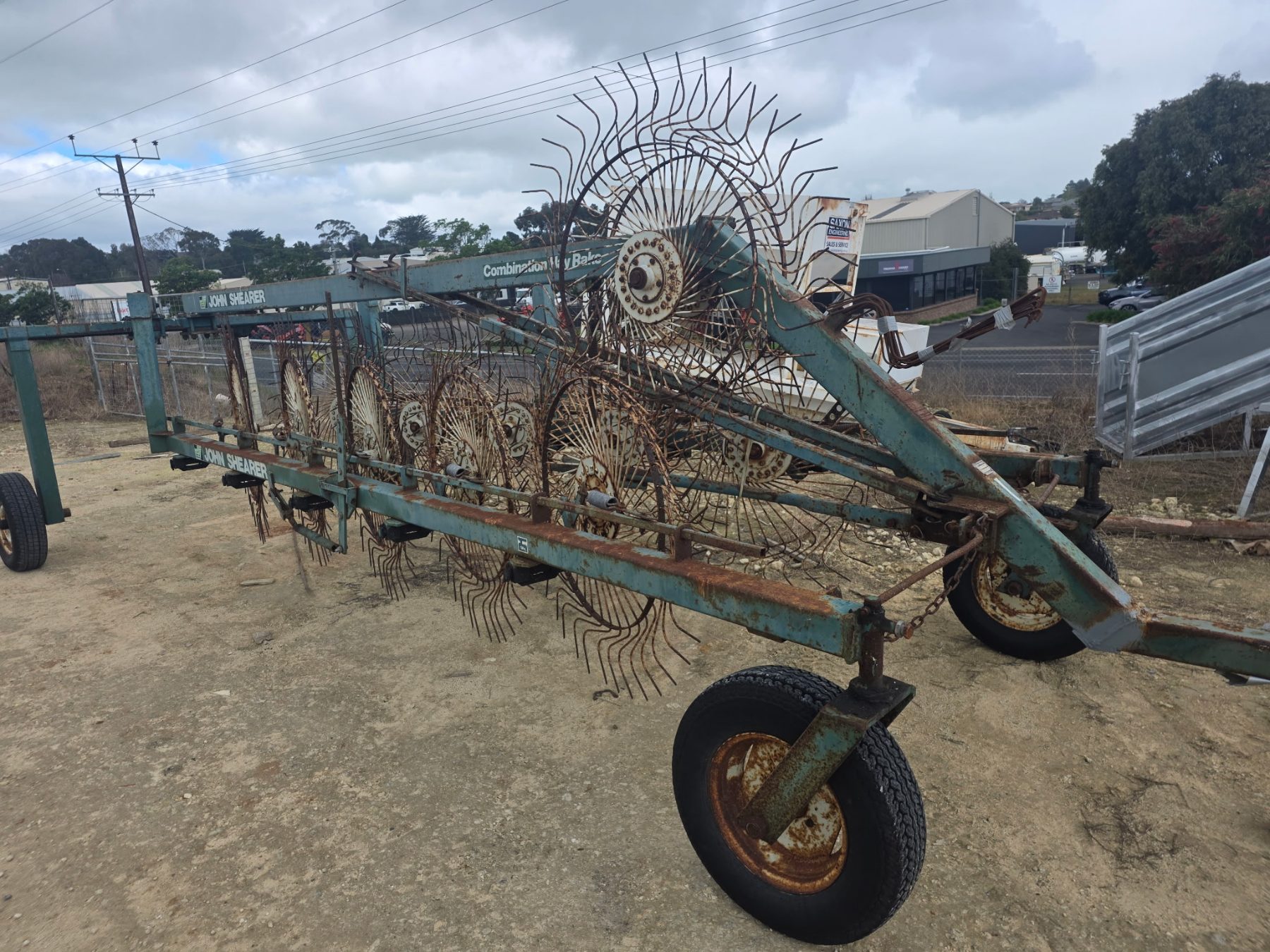 John Shearer V-10 Trailing Hay Rake - photo 2