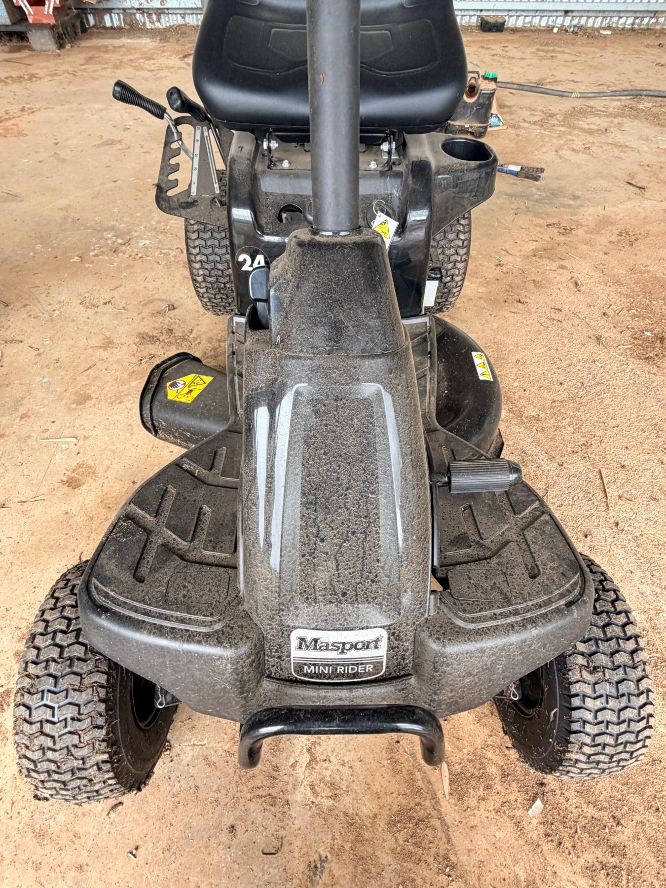 As new Masport ride on mower - photo 7
