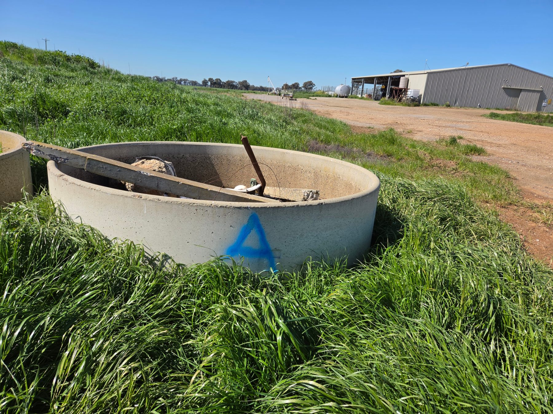 Septec 8ft Trough with Ball Valve (A) - photo 1