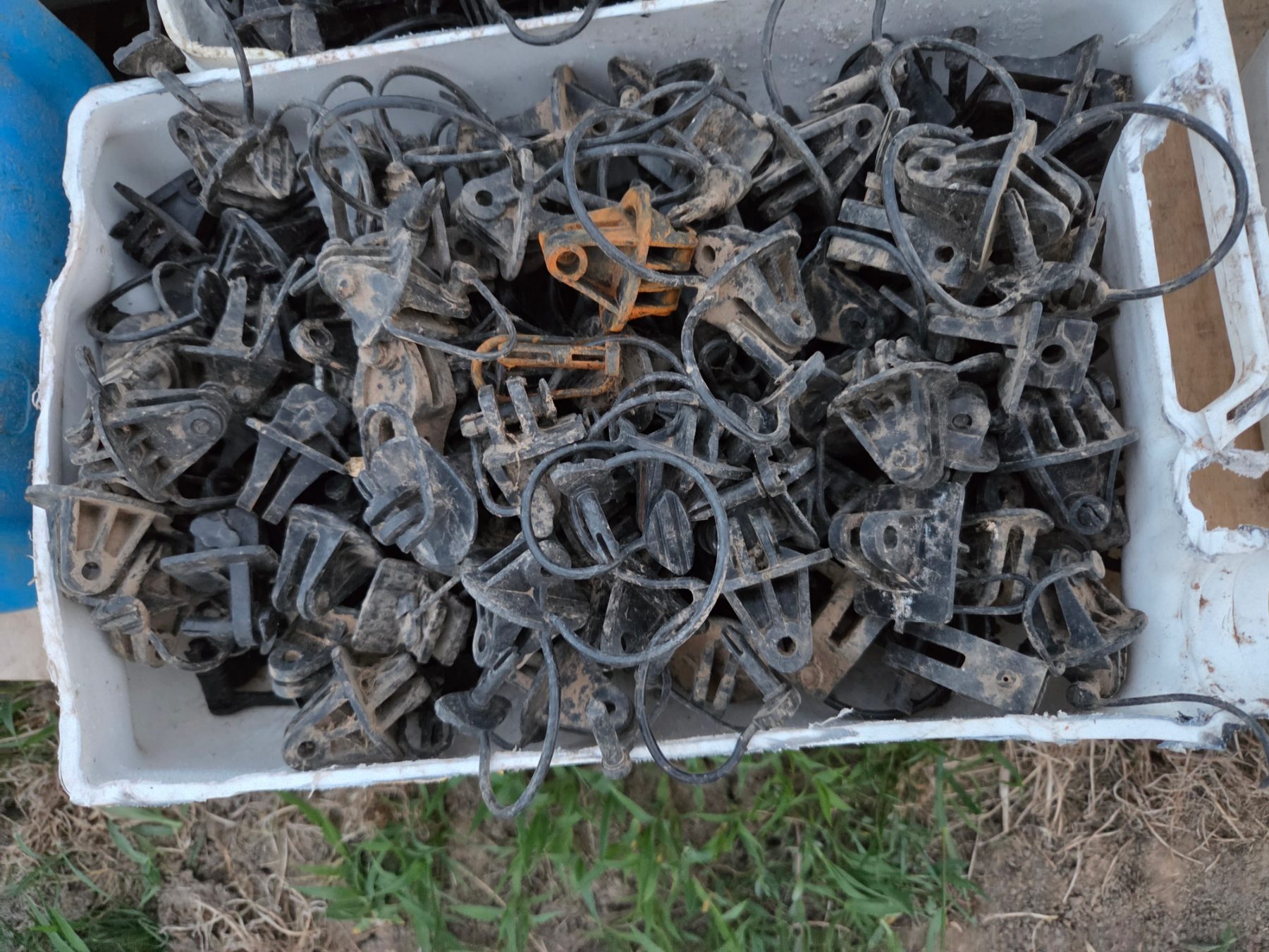 Used - Bucket (E) of Electric Fence Insulators - photo 2