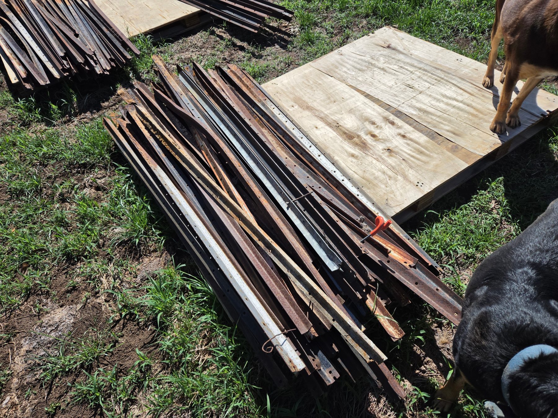 Used - Pallet (A) of 40 Used Star Posts - photo 2