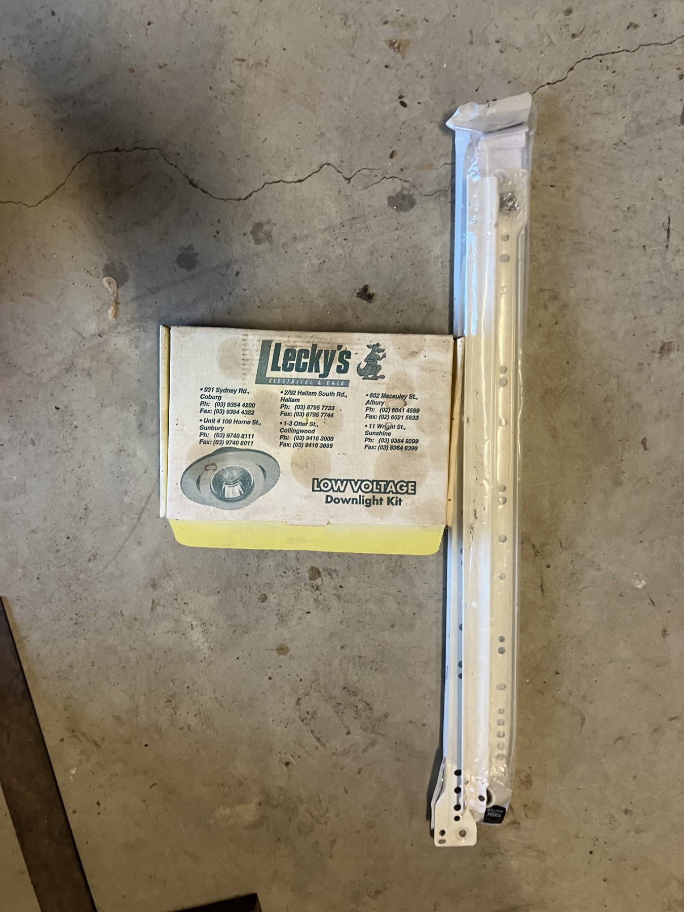 Lecky's downlight & drawer runner - photo 1