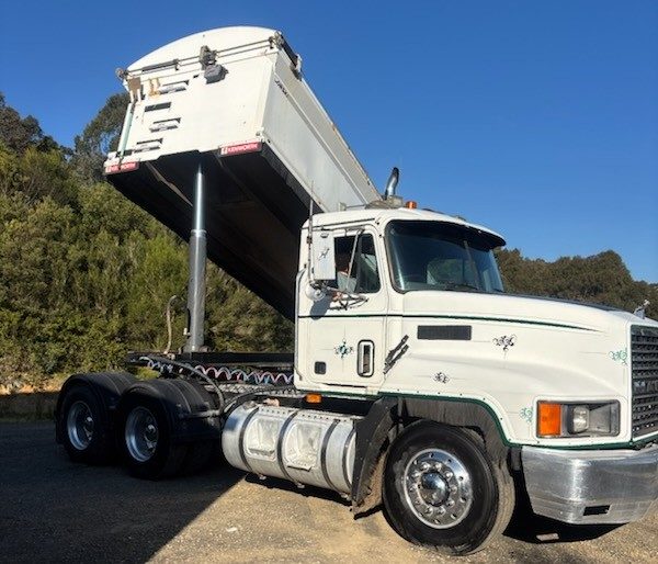 Used - 1995 CHR Mack E7-454 Econodyne Prime Mover (REDUCED PRICE) - photo 4