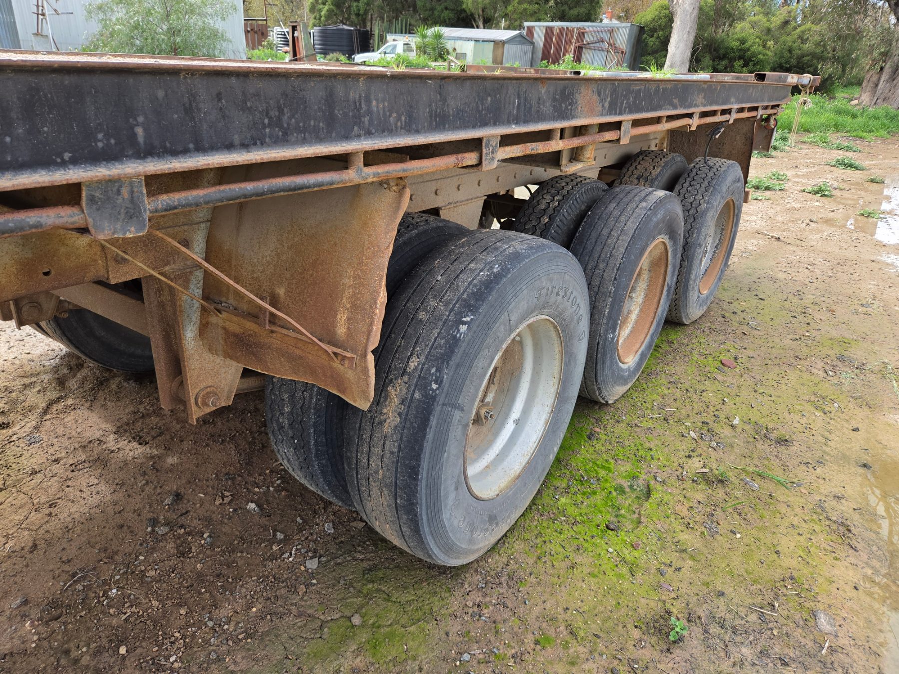 44ft H/duty Tri-axle Farm Hay Trailer - photo 4
