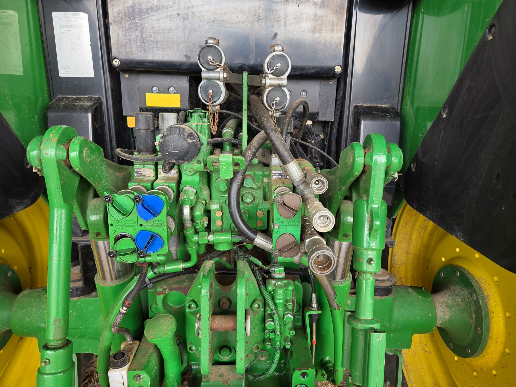 2011 John Deere 6630 FWA Tractor - photo 6