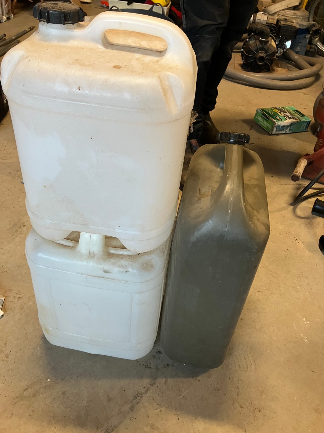 3 x 20L water storage containers