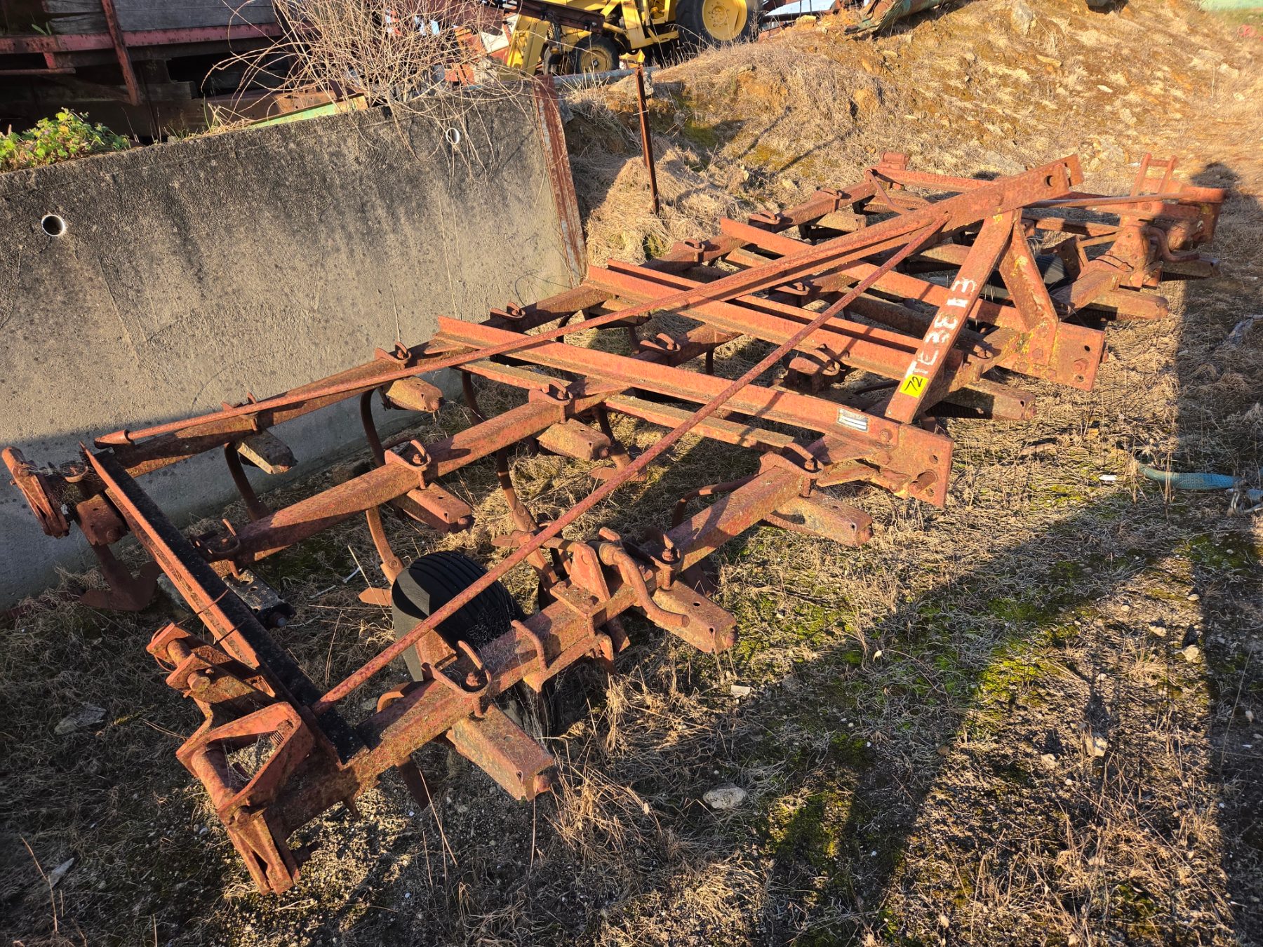 25 Tyne IH 3pl Cultivator - photo 1