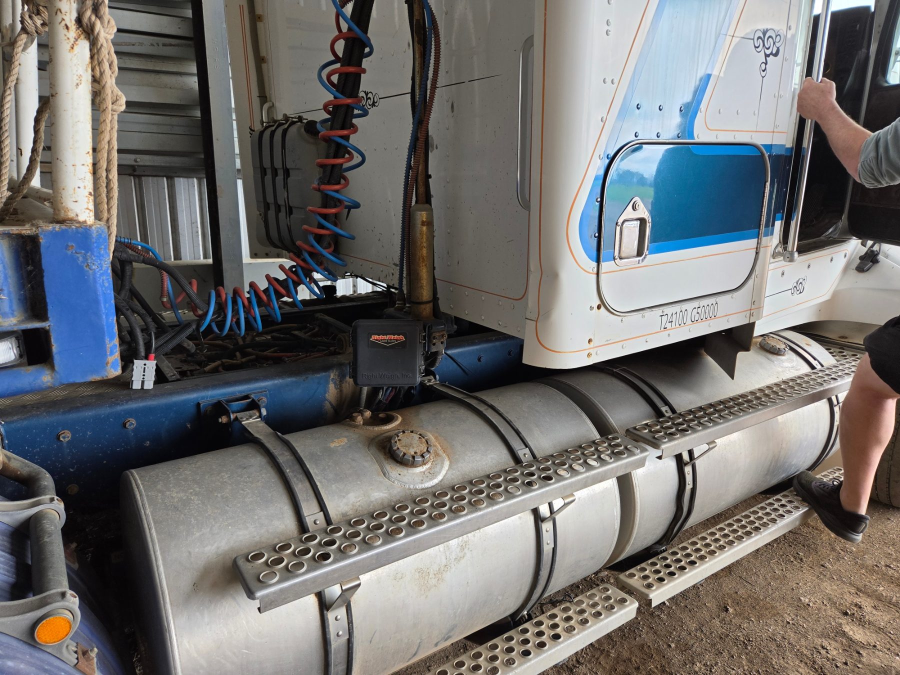 2005 Kenworth T404 Prime Mover - photo 6