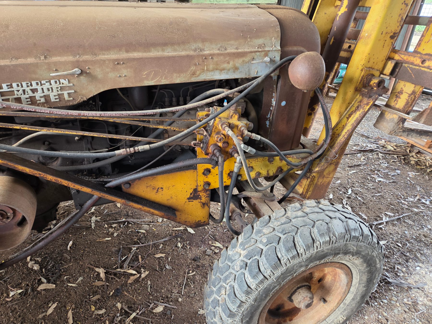 Fordson Major with Forklift - photo 7