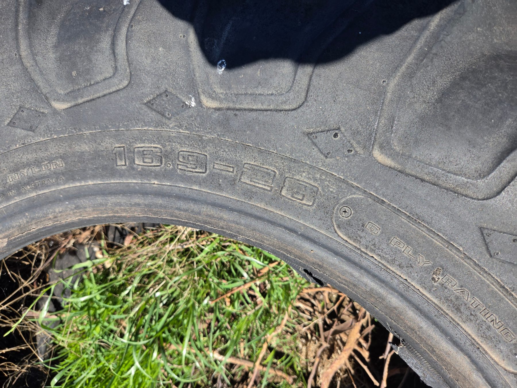 Used - 16.9-28 Tractor Tyre - photo 3