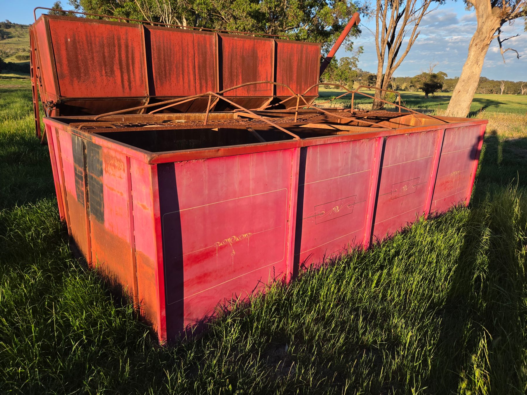 Used - 18ft Truck Grain Bin - photo 1