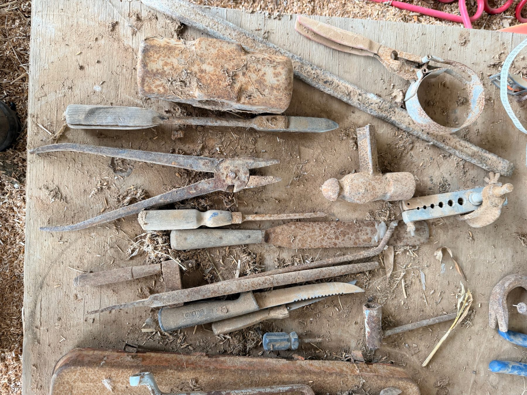 Pile of assorted old tools - photo 1