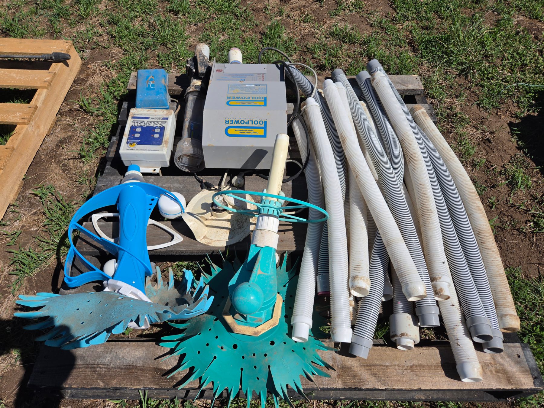 Used - Swimming Pool Accessories - photo 1