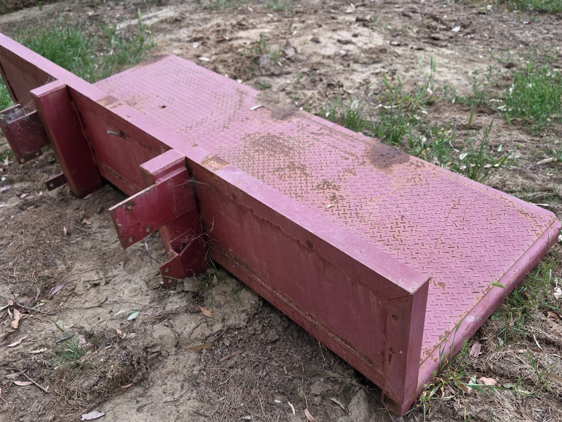 Used - 8x3ft H/duty Steel Carryall - photo 3