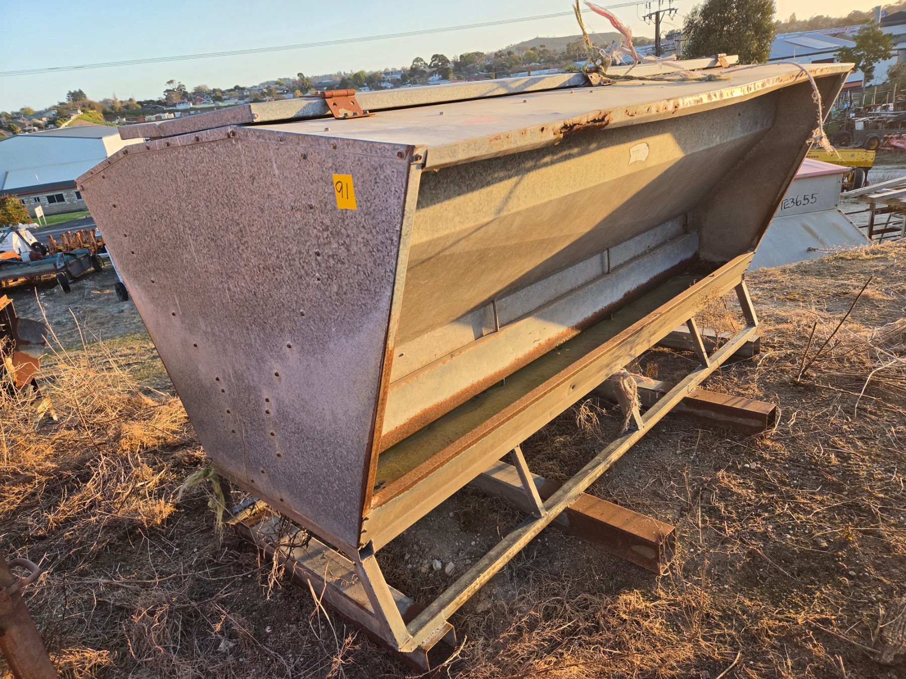 Paton 1.5t Sheep Grain Feed Bin - photo 2