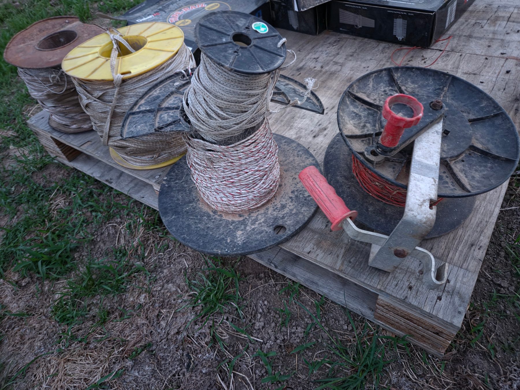 Used - Assorted Hotwire Tape & Wind-up Reel - photo 2