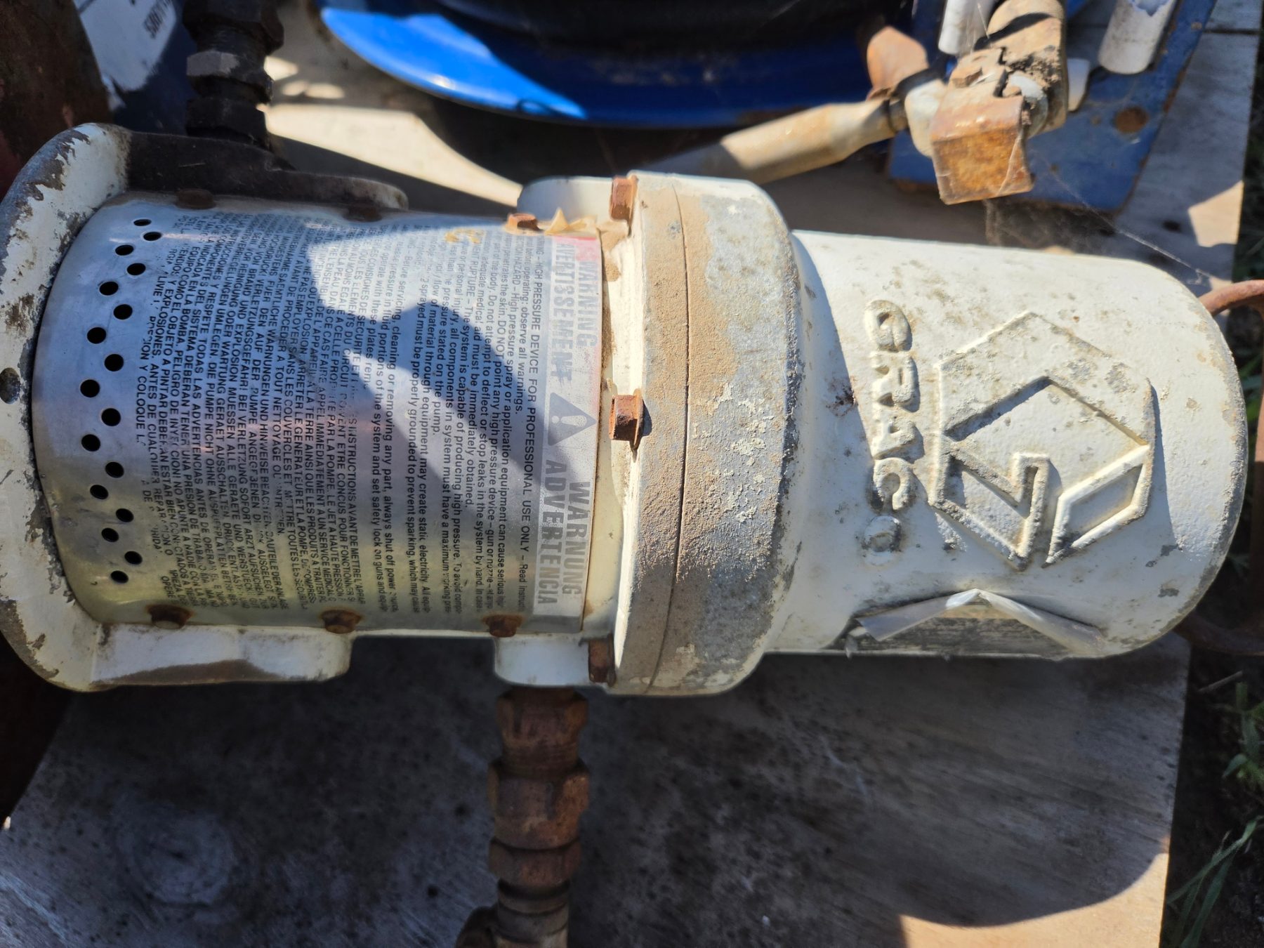 Used - Pneumatic Grease Gun with Retractable Reel - photo 3