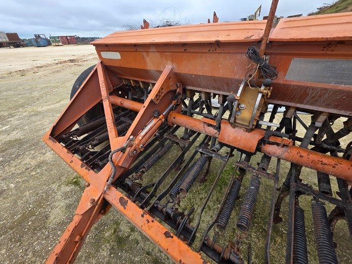 Chamberlain Mark 2 Seed Drill - photo 6