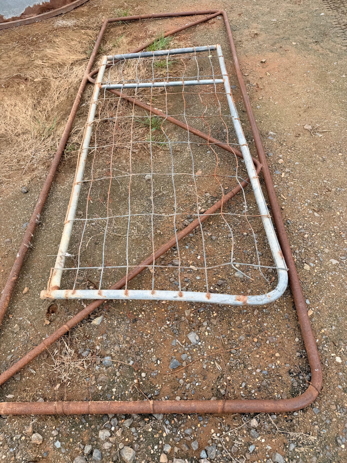 2 farm gates - photo 2