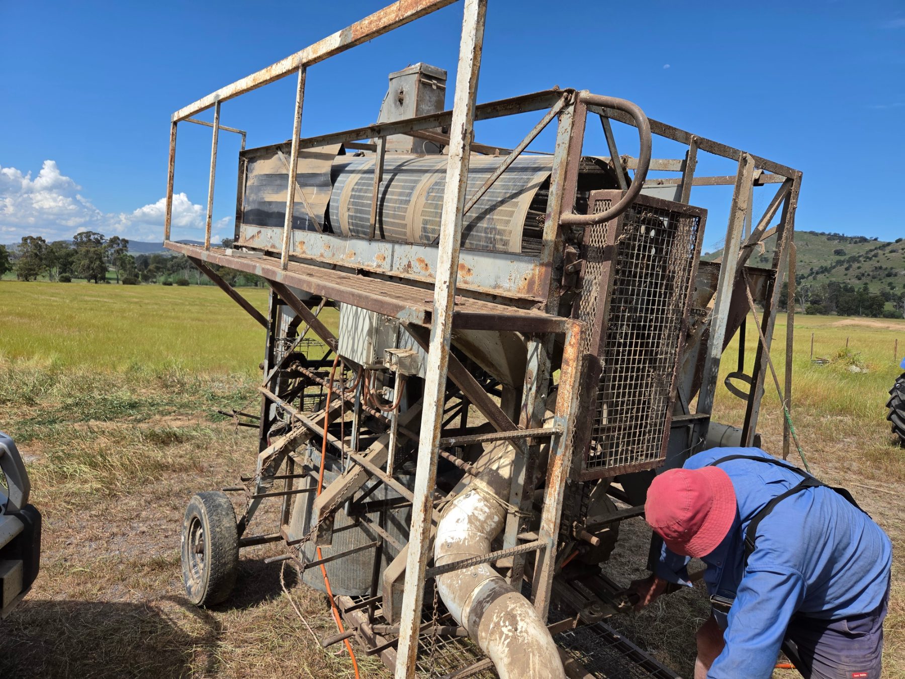 Used - Trailing Hannaford Seed Cleaner - photo 4