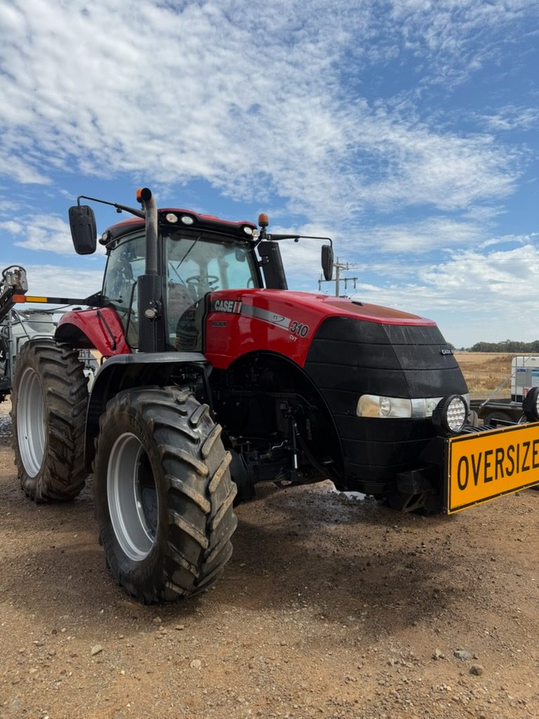 2020 Case Magnum 310 CVT - photo 3
