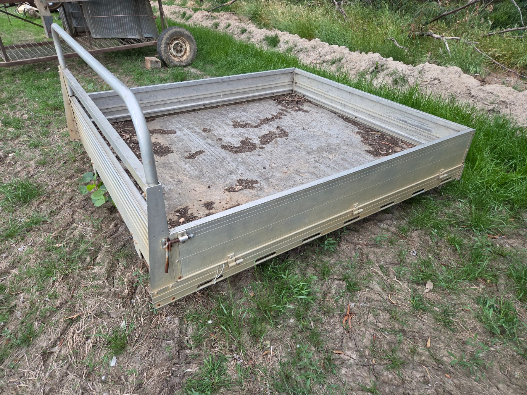 Used - Alloy Dropside Ute Tray - photo 1