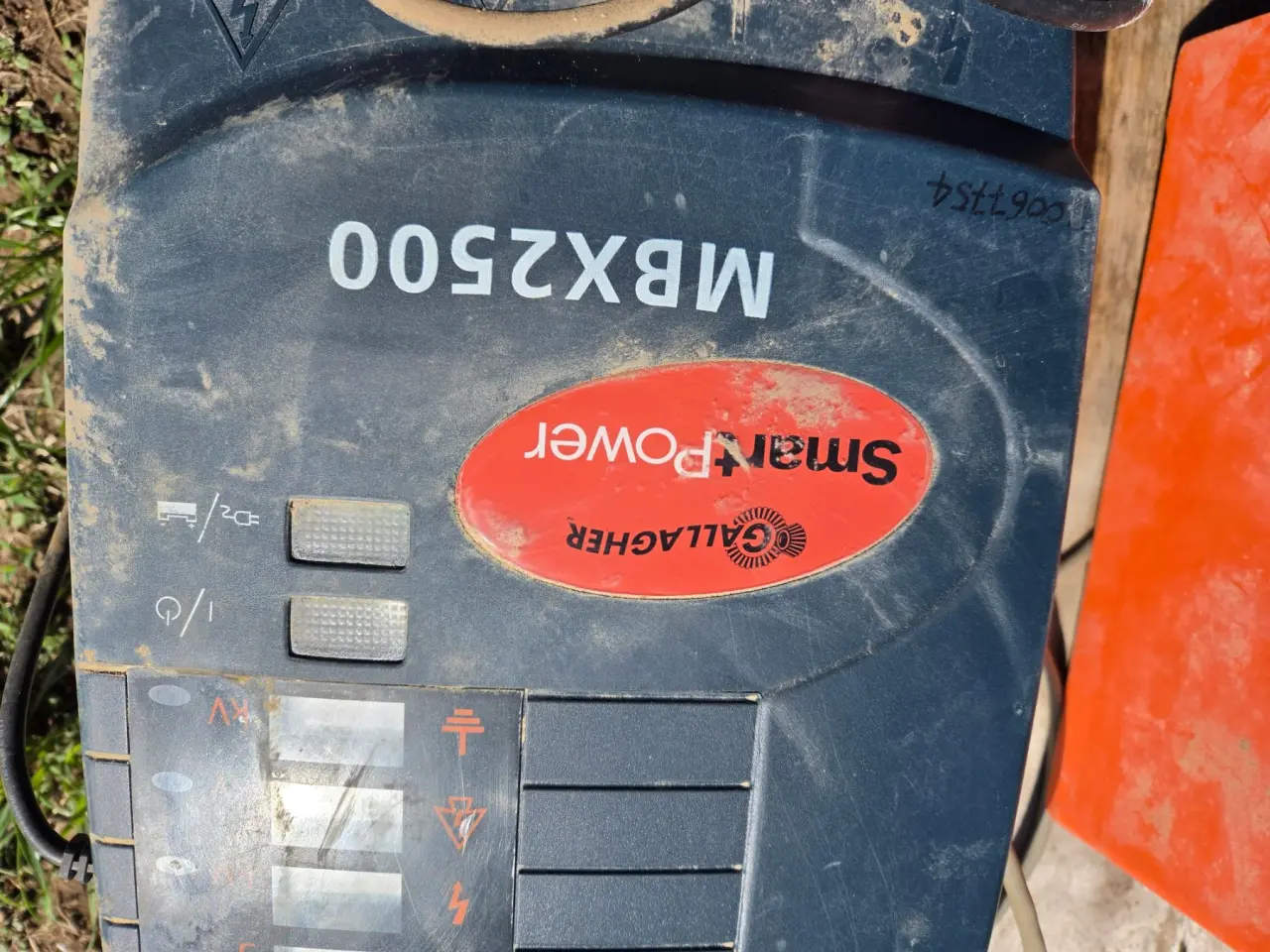 Used - Gallagher MBX2500 Mains Energiser - photo 3