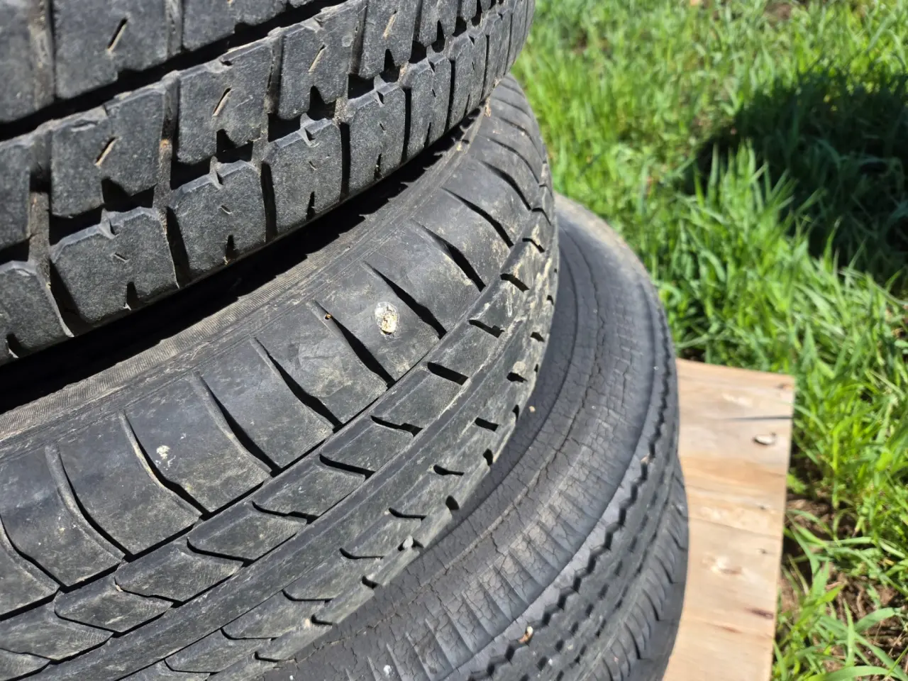 Used - 5x 13" Holden Trailer Rims & Tyres - photo 4