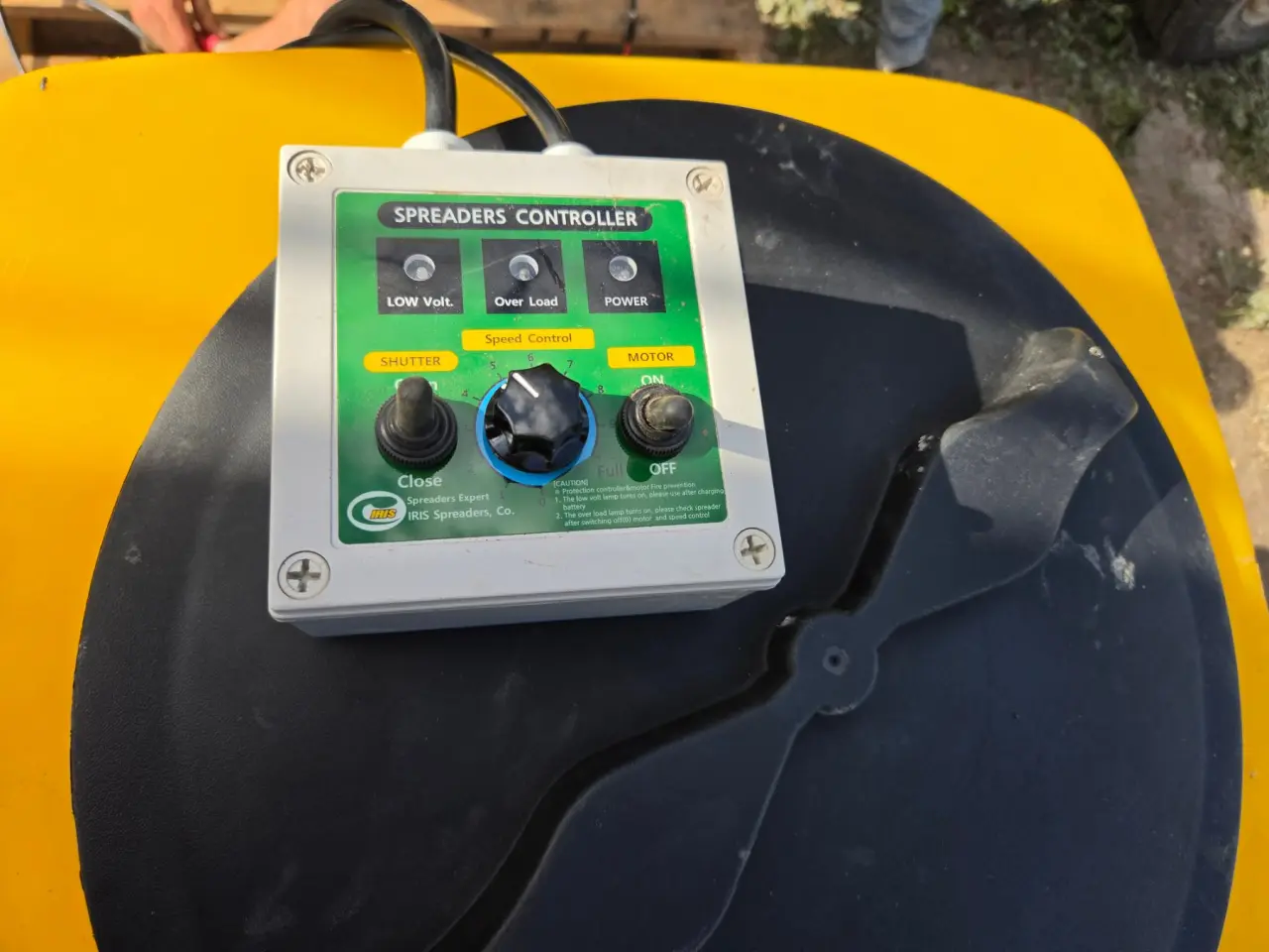 Used - Iris 12v Bait/Fert Spreader - photo 6