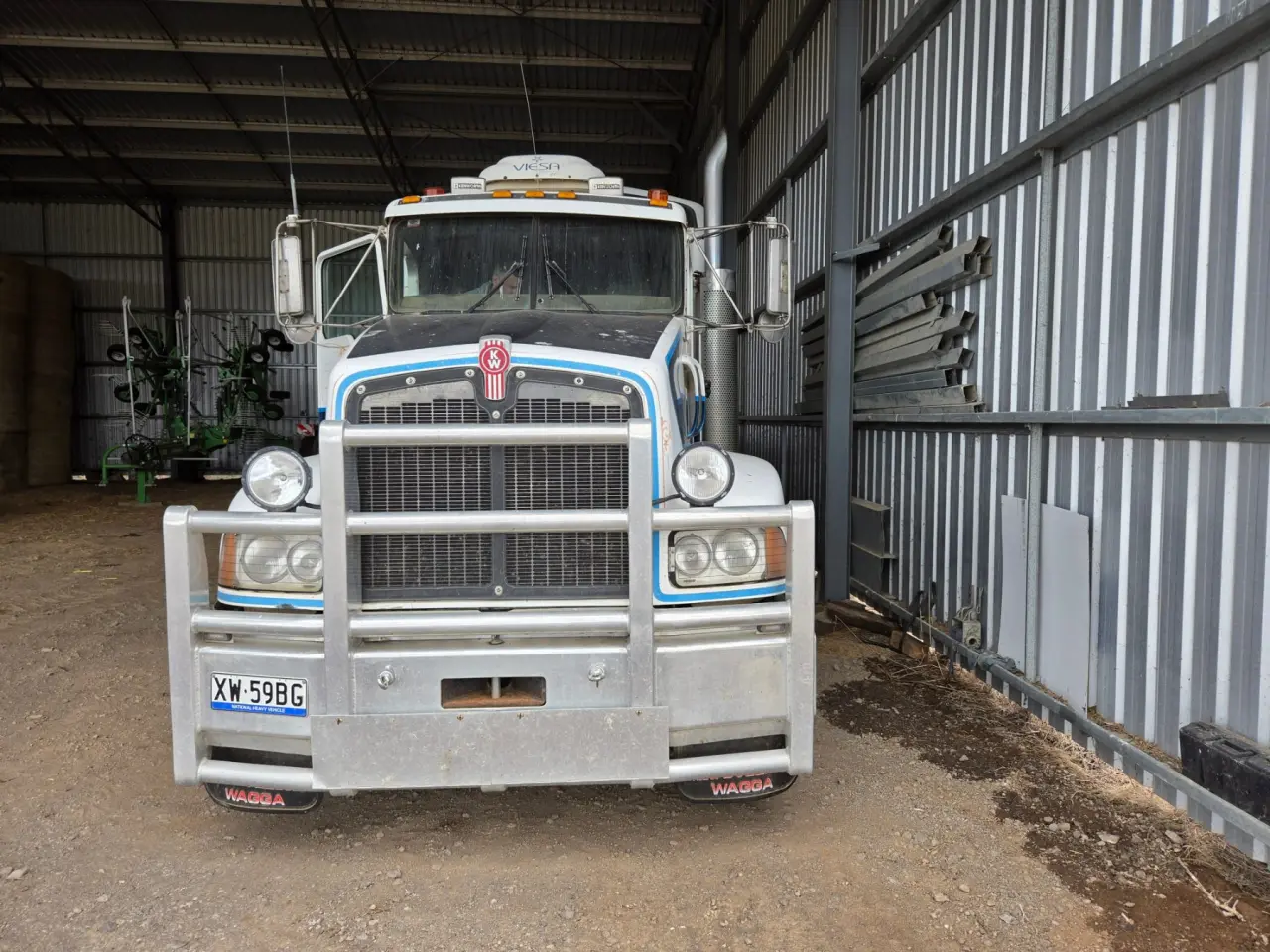 2005 Kenworth T404 Prime Mover - photo 2