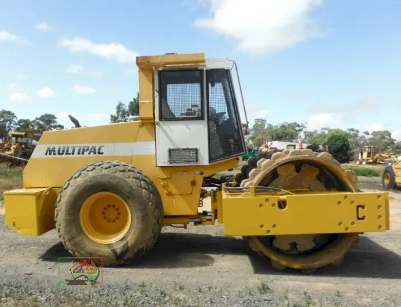 Multipak Padfoot/Smooth Drum Viabrating Road Roller - photo 3