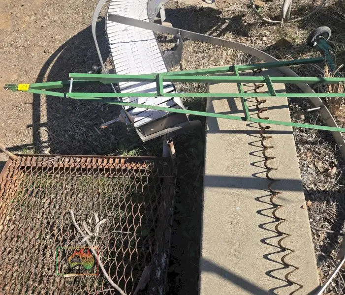 Small trolley frame on wheels - photo 1