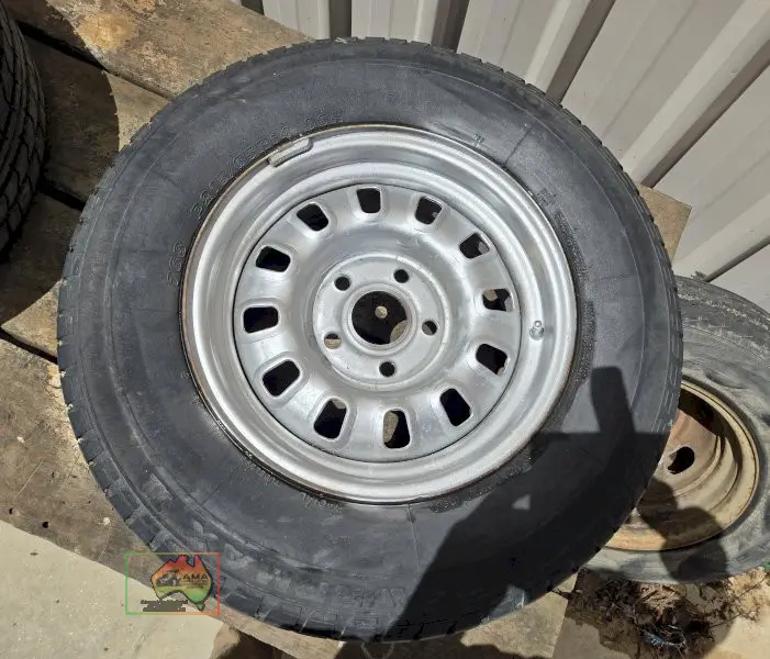 2x Genuine Ford 12 Slotters - photo 5