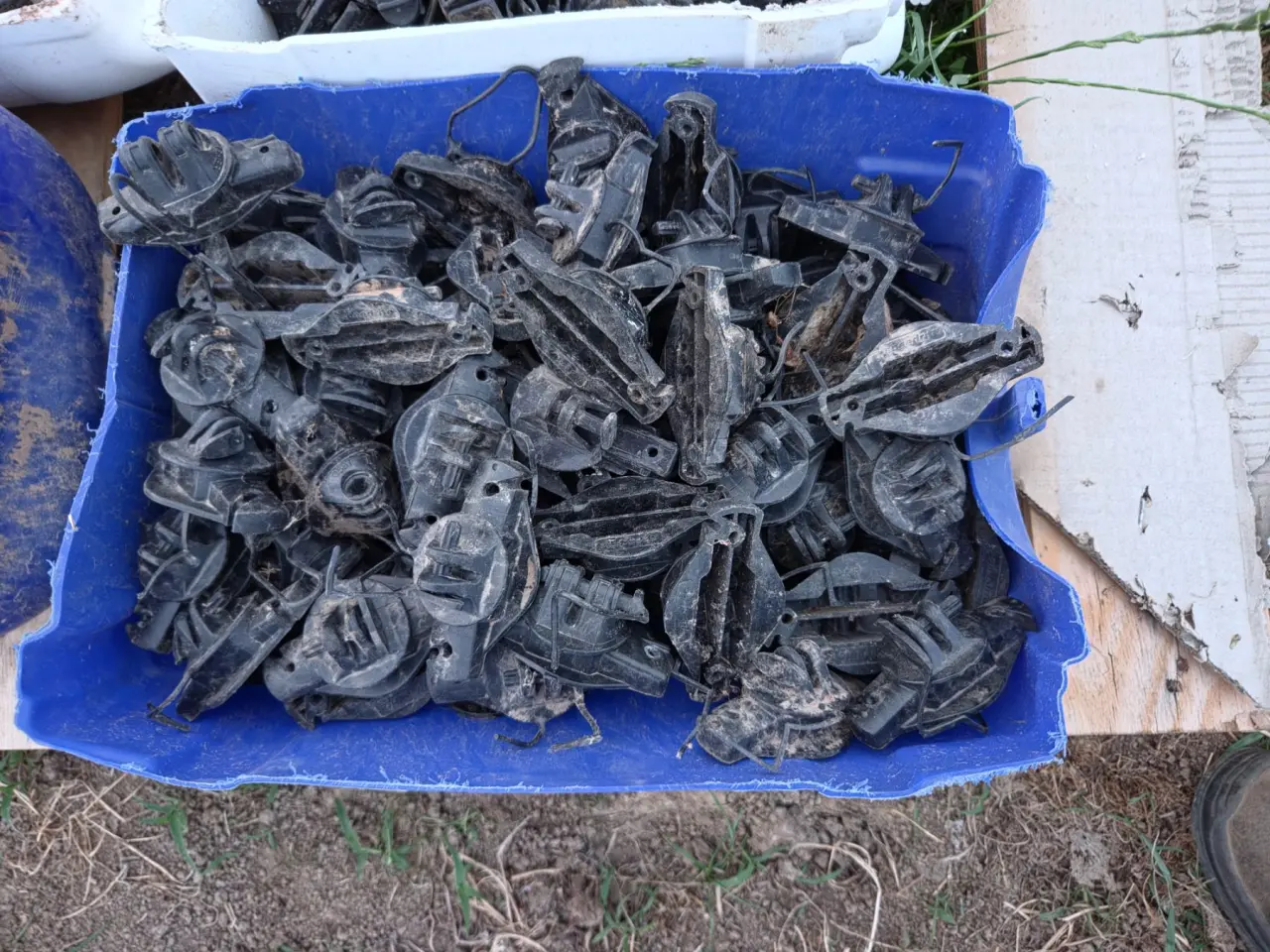 Used - Bucket (M) of Electric Fence Insulators - photo 2