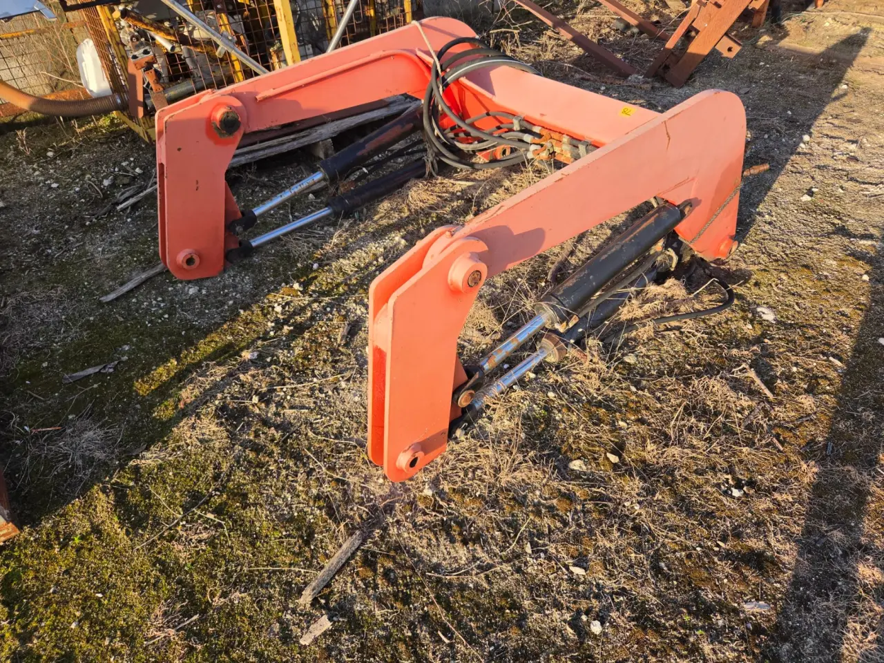 Hyd. FEL Frame with 4x Rams - photo 2