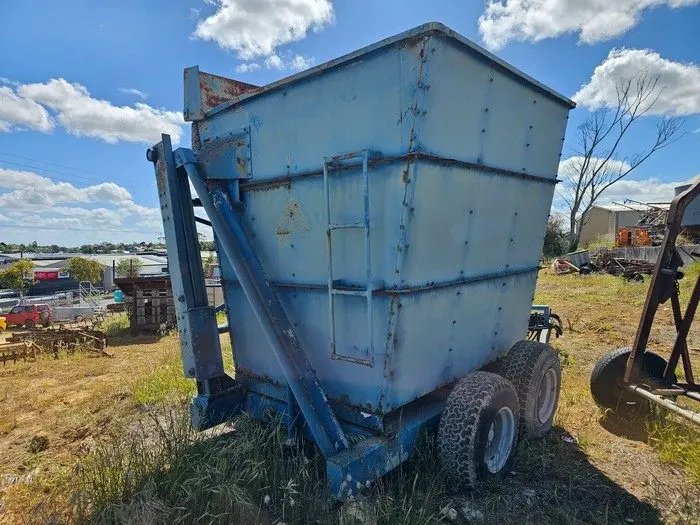 Gondola Side Tip Bin - photo 6