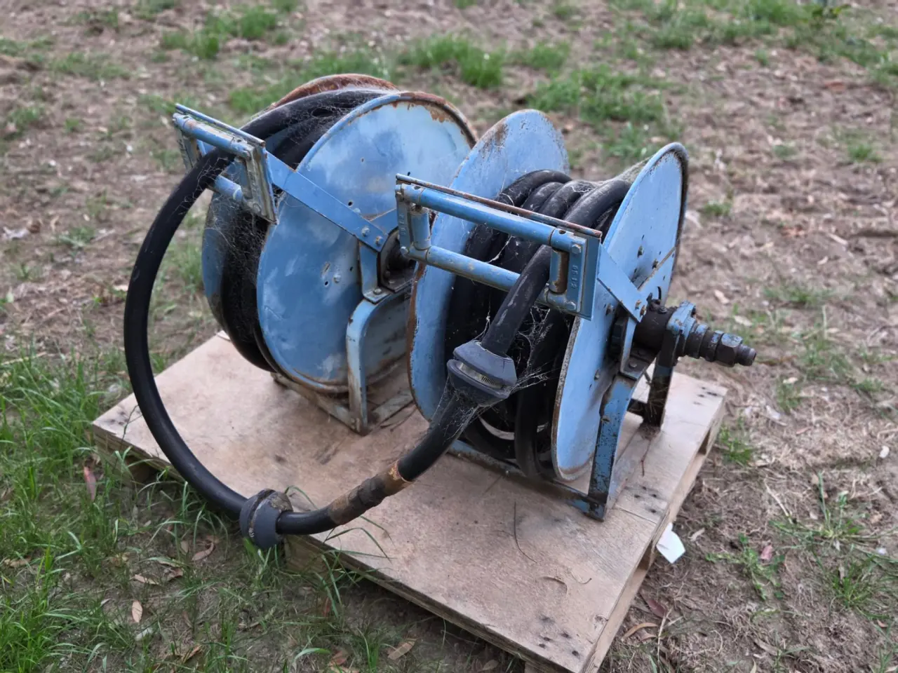 Used - 2x Retractable Fuel Hose Reels - photo 3
