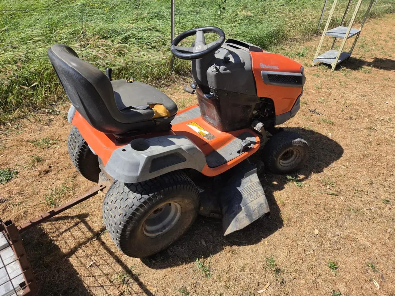 Used - Husqvarna TS-2420 Ride-on Mower - photo 4