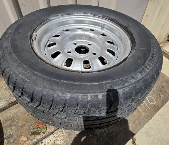 2x Genuine Ford 12 Slotters - photo 3