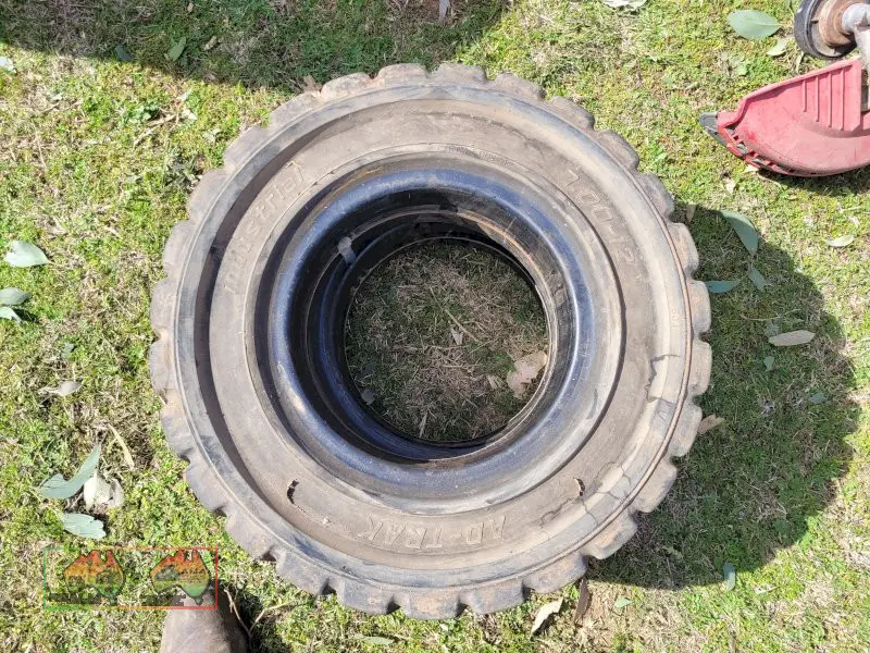 2x 12" Solid Forklift Tyres (Kyabram Vic.) - photo 2