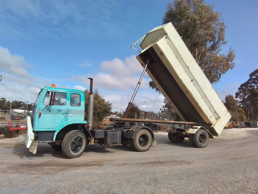 Acco 2150B & Kersh Tipper - photo 2