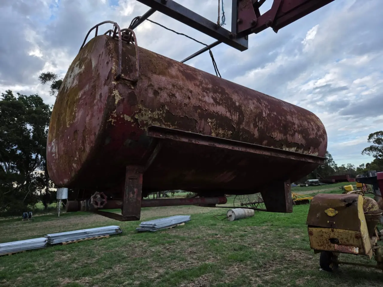 Used - 2 Compartment Fuel Tank - photo 5
