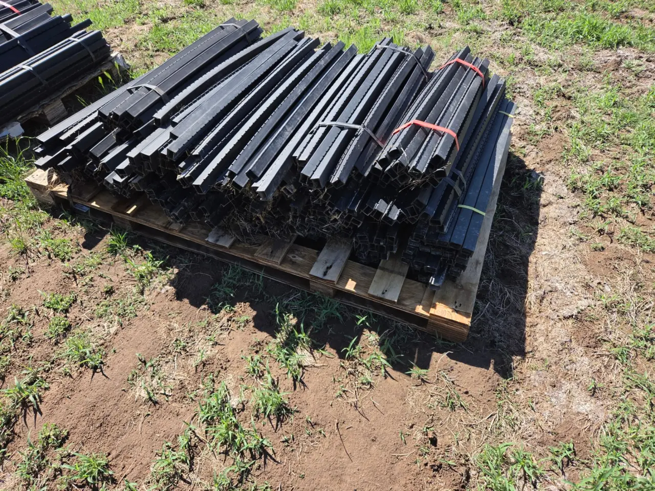 Used - Pallet (A) of Electric Fence Poly Droppers - photo 2