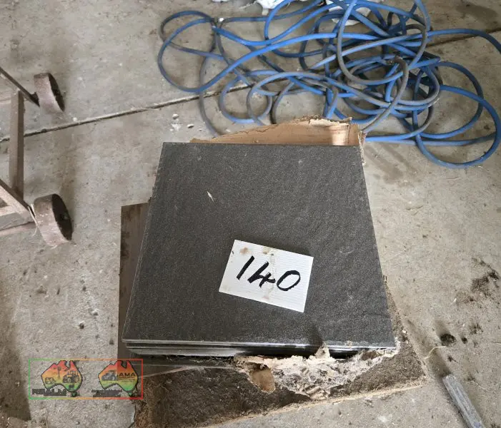 40 Assorted House Tiles 300x300 - photo 5