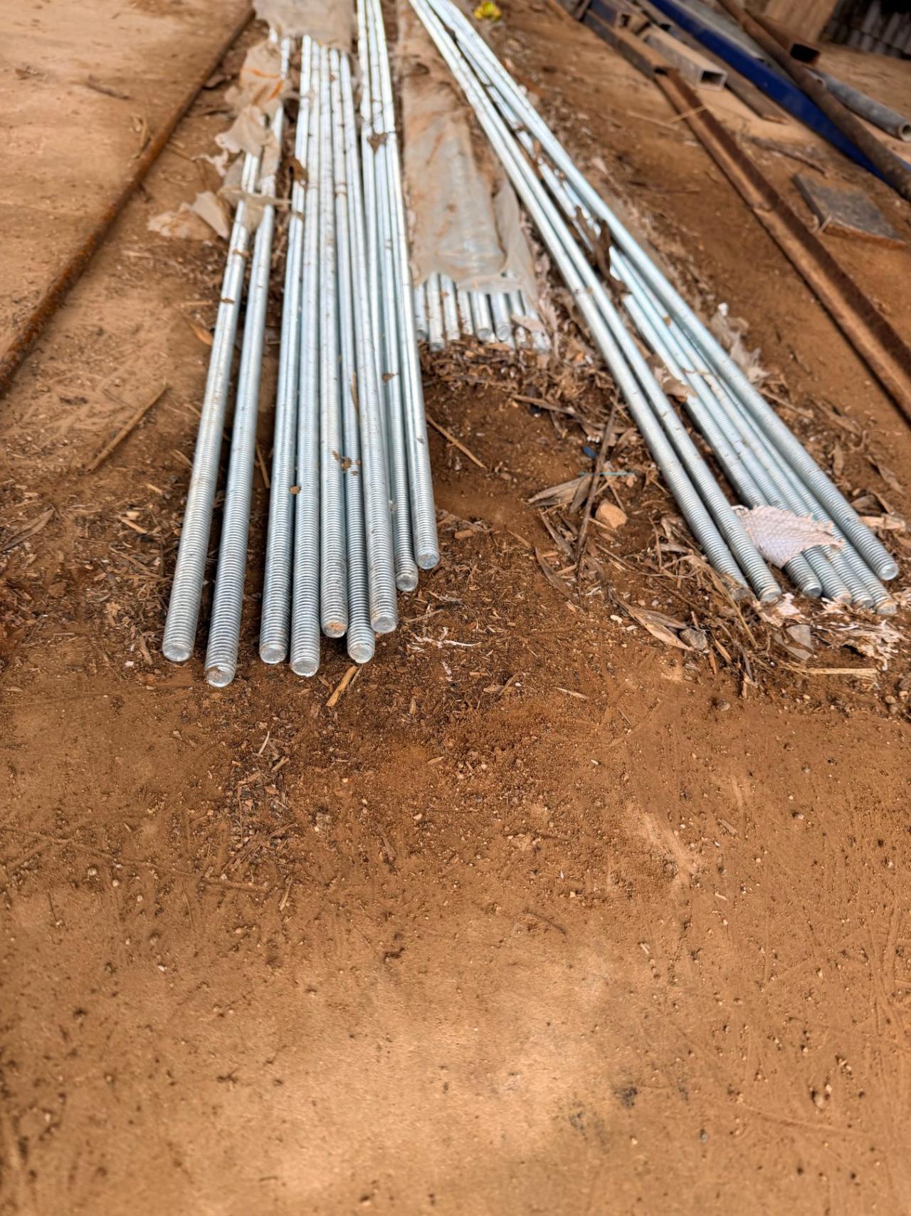 Approx. 30 x 3.6m x 10mm lengths of threaded rod - photo 2