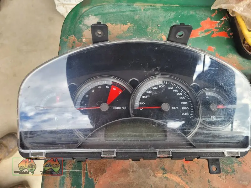 Commodore VZ Dash Gauge Set (Kyabram Vic.) - photo 3