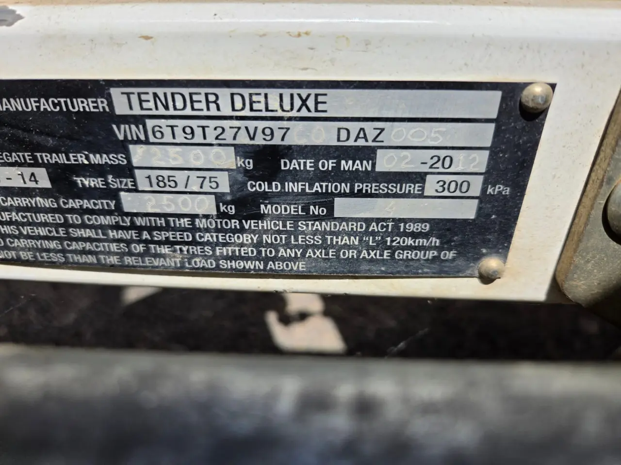 Used - 2012 Tender Deluxe Twin Horse Float (VIN:6T9T27V97CODAZ005) - photo 17