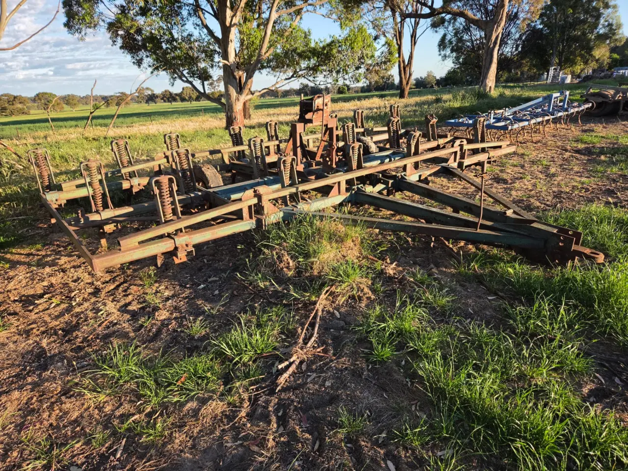 Used - John Shearer H/duty Chisel Plough