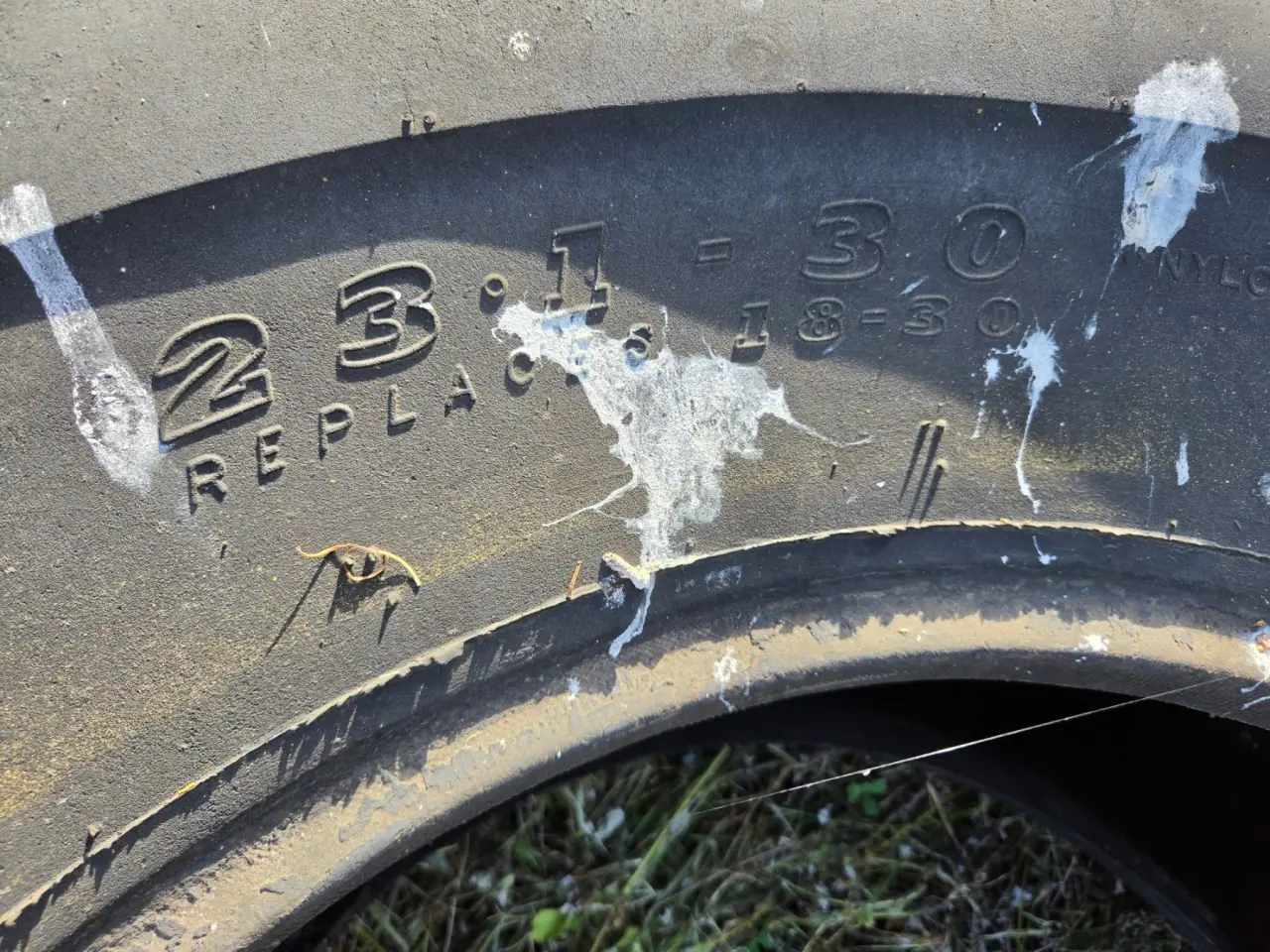 Used - Dunlop 23.1-30 Tractor Tyre - photo 4