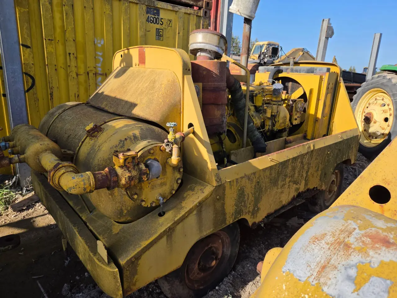 2x Industrial Compressors with 471 GM - photo 3